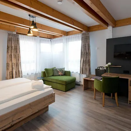 Ξενοδοχείο Krone 3*